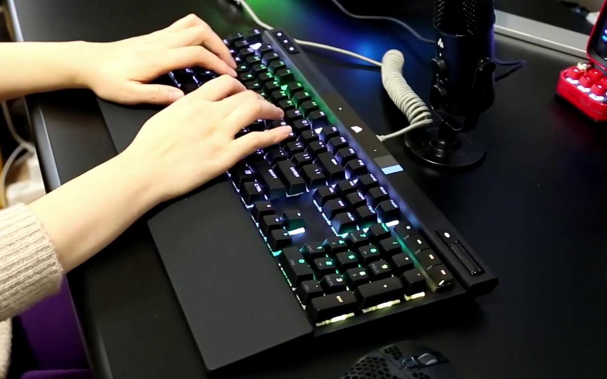 ׷~ڿƼK70 RGB PROе
